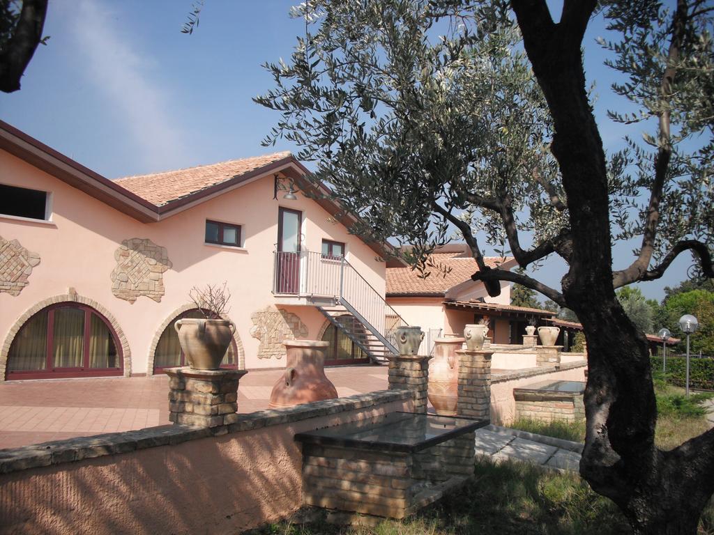 Azienda Vitivinicola Sergio Del Casale Васто Экстерьер фото